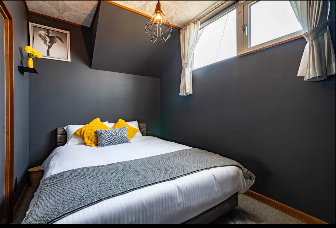 ウェルカムワイン付一棟貸し民泊宿泊券　『RISE』 1泊・10名様まで利用可能_Y147-0001