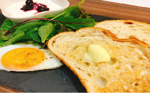 （２缶）山中牧場プレミアムバター２種食べ比べ（北海道赤井川村）