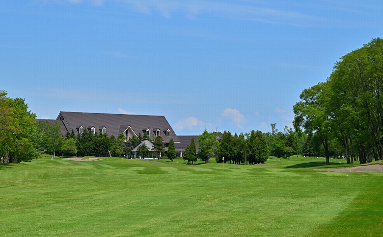 新奈井江カントリークラブ　１ラウンドセルフプレーペア招待券