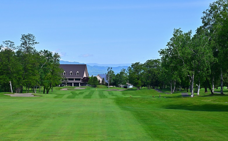 新奈井江カントリークラブ　１ラウンドセルフプレーペア招待券