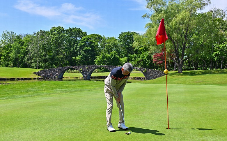新奈井江カントリークラブ　１ラウンドセルフプレーペア招待券