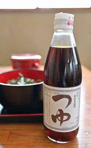 手打ちそば処「からまつ園」　かけそばのつゆ×3本