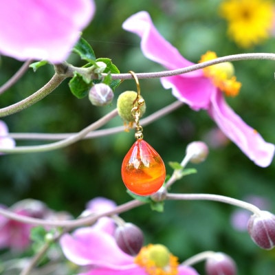 【Soukore】ガラスアクセサリー・夕やけ・ピアス