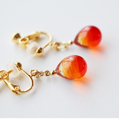 【Soukore】ガラスアクセサリー・夕やけ・イヤリング