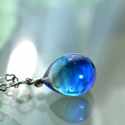 【Soukore】ガラスアクセサリー・ブルー・ネックレス(シルバー)