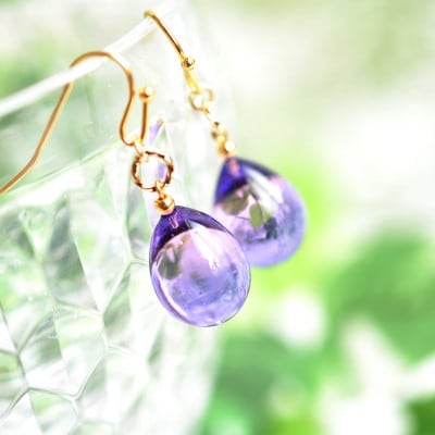 【Soukore】ガラスアクセサリー・ラベンダー＆トワイライト・ピアス(ゴールド)