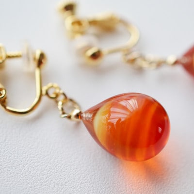 【Soukore】ガラスアクセサリー・夕やけ・イヤリング