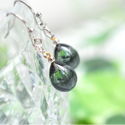 【Soukore】ガラスアクセサリー・ブラック・イヤリング