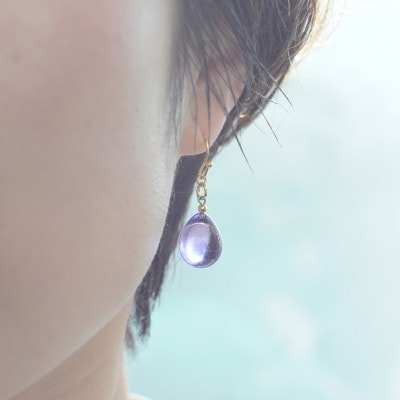 【Soukore】ガラスアクセサリー・ラベンダー＆トワイライト・イヤリング(ゴールド)