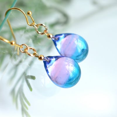 【Soukore】ガラスアクセサリー・ピンクブルー・ピアス(ゴールド)