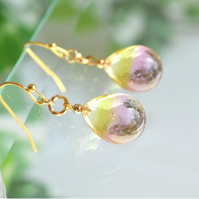 【Soukore】ガラスアクセサリー・イエローピンク・ピアス