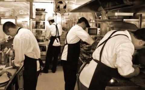 レストラン「earth」が作るスパイシーなカレージンギスカン