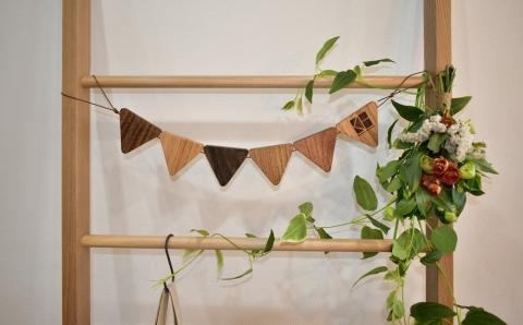 鍋敷き・壁掛けオブジェ（北海道産エムル無垢材使用）