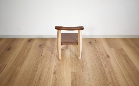 キッズチェア【suku suku】北海道産エルム材・ウォルナット材使用