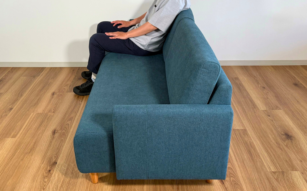 3人掛けソファー【張地100種類以上・木脚塗装色選択可】コンパクトデザイン（ジャンプ）