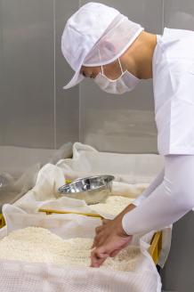 【麹屋さんのこだわり調味料】米麹熟成させた蝦夷ノ富士しょうゆ｜ぽん酢セット　（各１本ギフトボックス入）