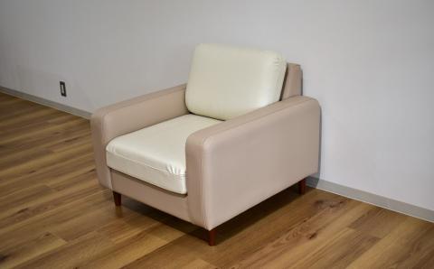 ソファー 1人掛け【張地・木脚塗装色選択可】モダンベーシック（エリーヌ）