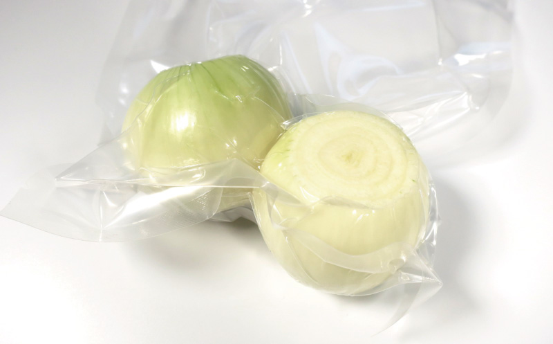 クリムの栗山町産むき玉ねぎ　真空包装２個入り×４袋