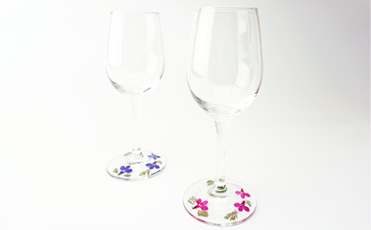 花の町 東神楽町から＜押し花ワイングラスセット赤青A＞（夢花）