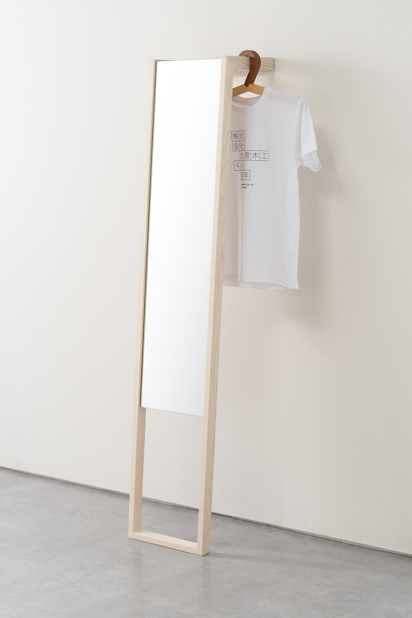 センの木の家具 Tatekake Mirror コットンホワイト W300mm×D435mm×H1500mm
