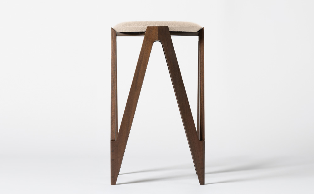 CO･DA･MA High Stool＜ウォールナット＞（NC-121 ベージュ） ベージュ W345mm×D345mm×H600mm