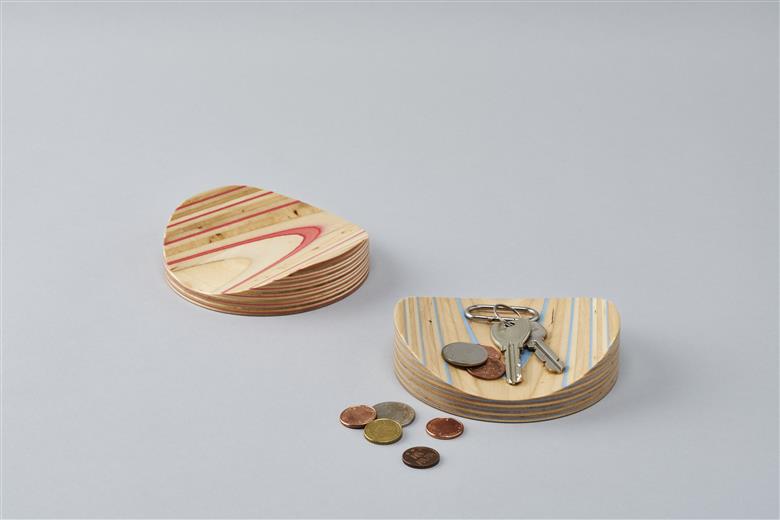 トレイ「mokume」【レッド】 レッド W120mm×D120mm×H30mm