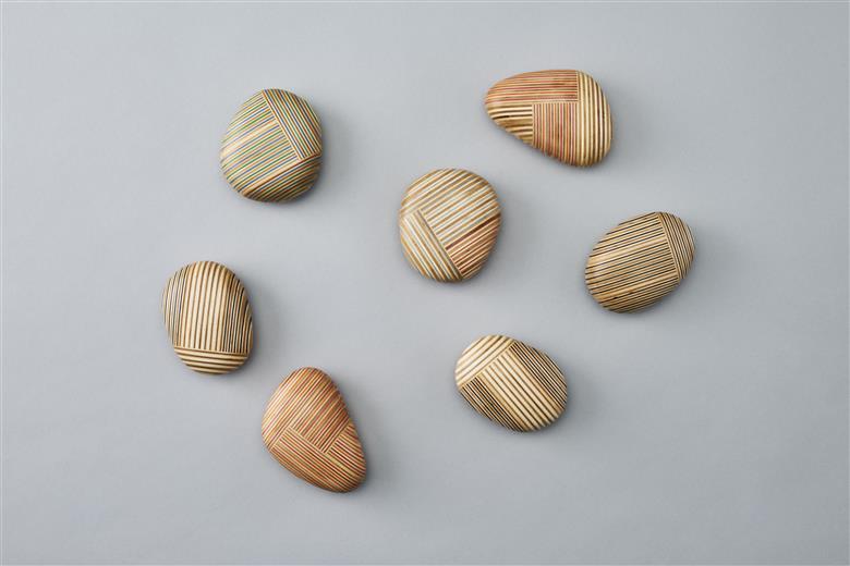 ペーパーウェイト「koishi」【ellipse: ネイビー】  ネイビー 【ellipse】W80mm×D60mm×H35mm