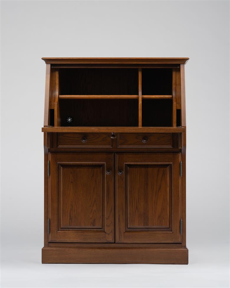 『クレア』シリーズ　ライティングビューロー77B(扉)