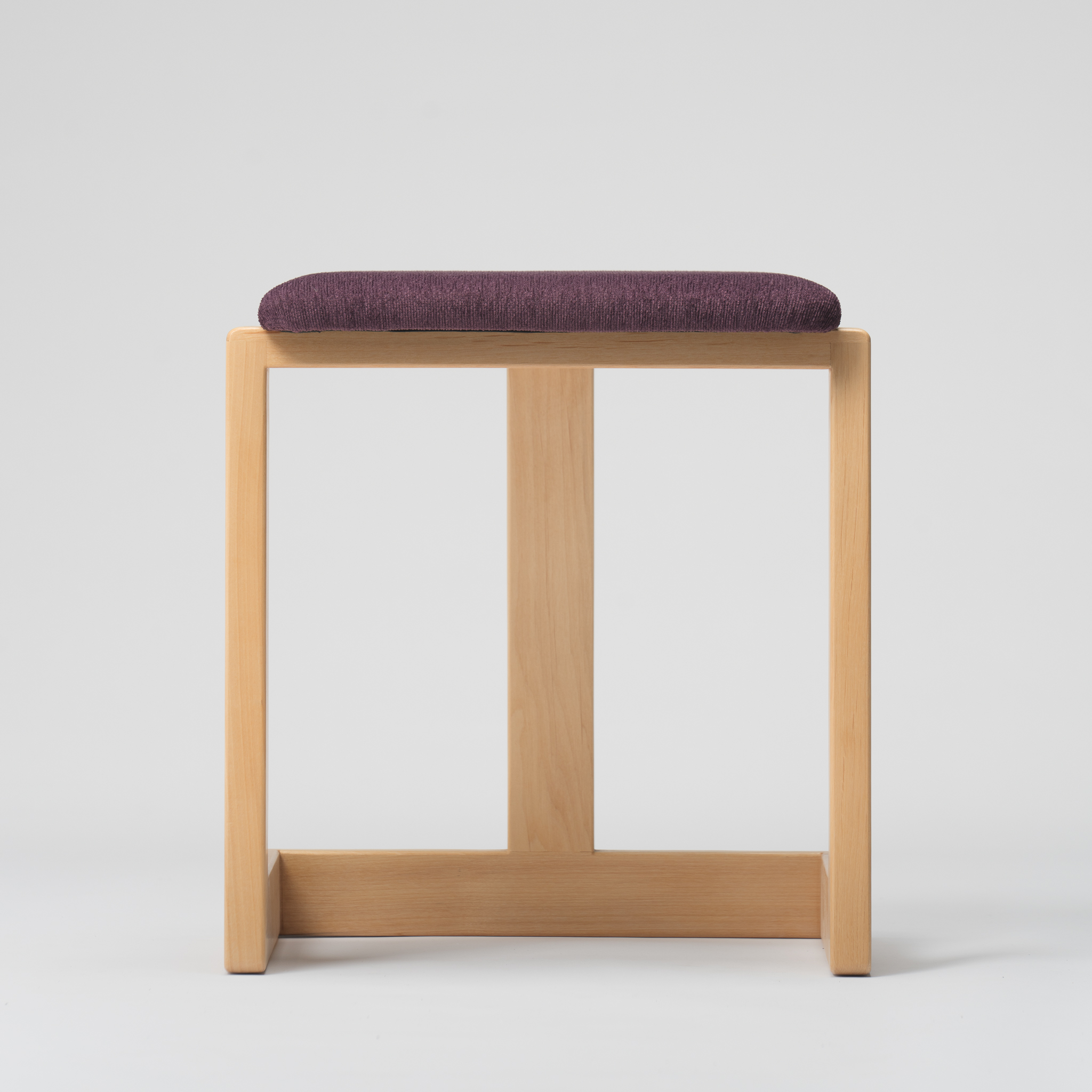 ハンの木の家具 スタッキングスツール（布座）パープル