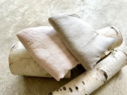 散歩道「ここにある色　北海道白樺染め　わたしの万能リネンふろしき」（カラー： 白樺ピンク）