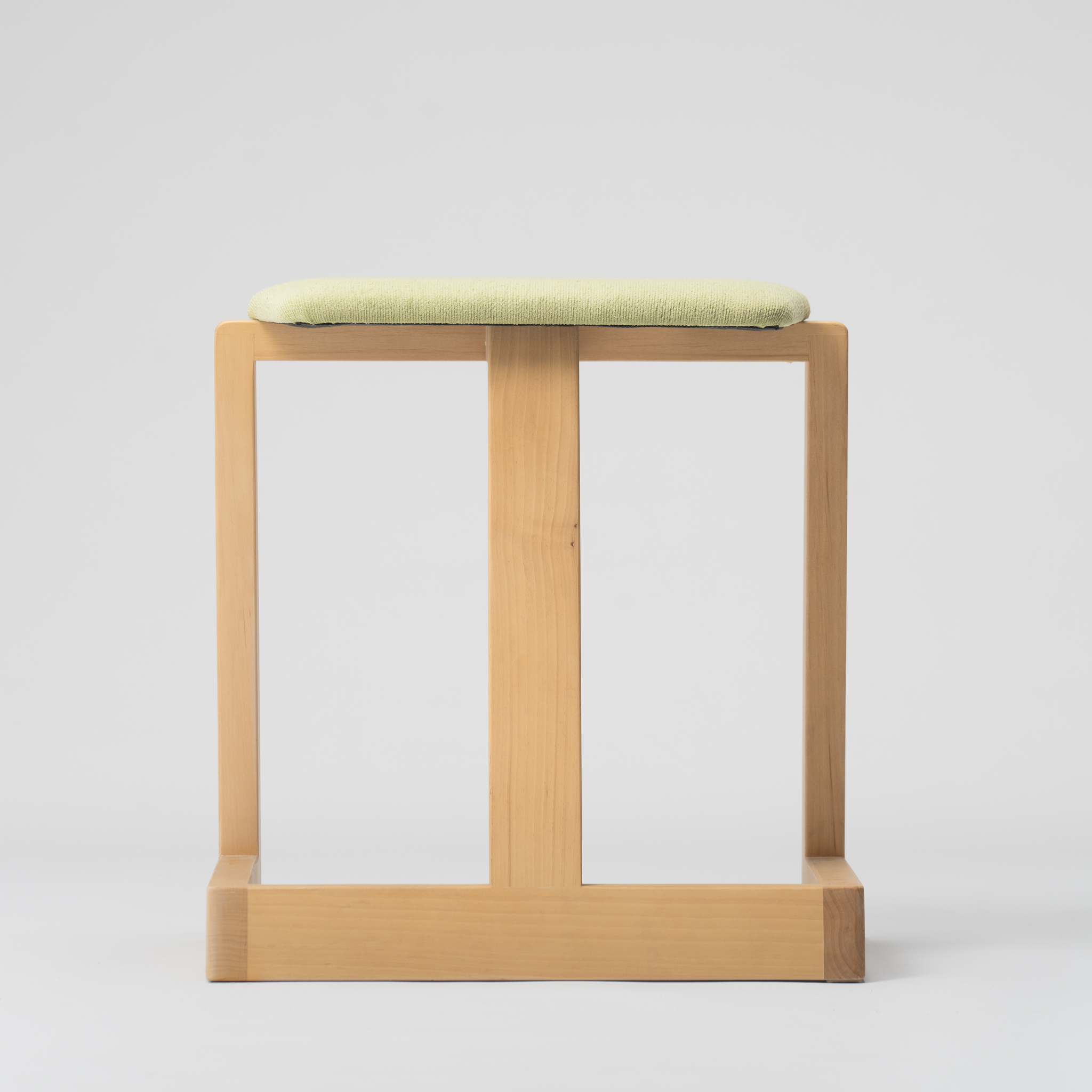 ハンの木の家具 スタッキングスツール（布座）グリーン