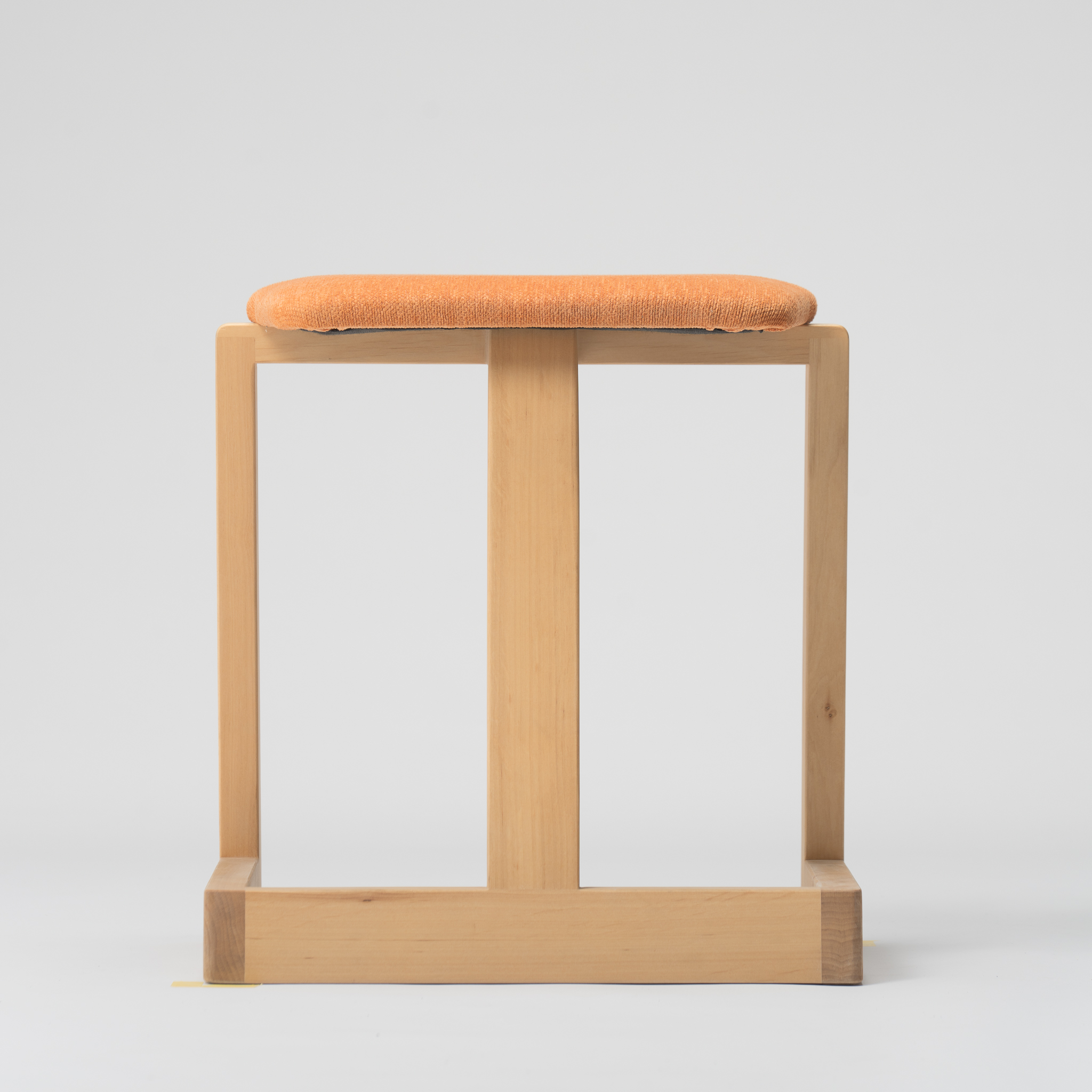ハンの木の家具 スタッキングスツール（布座）オレンジ
