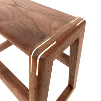 旭川家具 バウ工房「ハーフスツール・ロー」