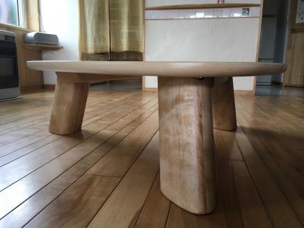 おむすび型座卓「ルーロ」