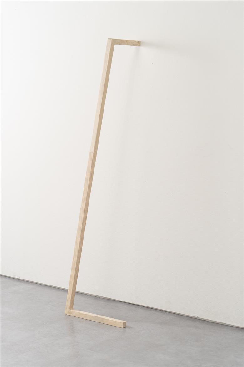 センの木の家具 Hitohude Hanger コットンホワイト W400mm×D380mm×H1500mm