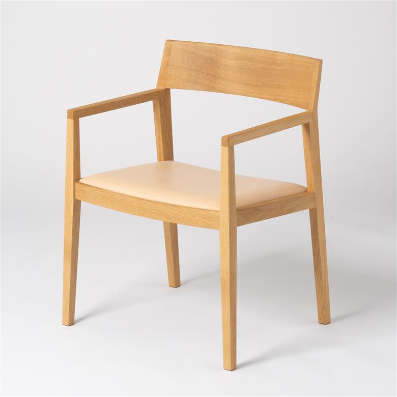 acw アームチェア〈樹種：オーク〉