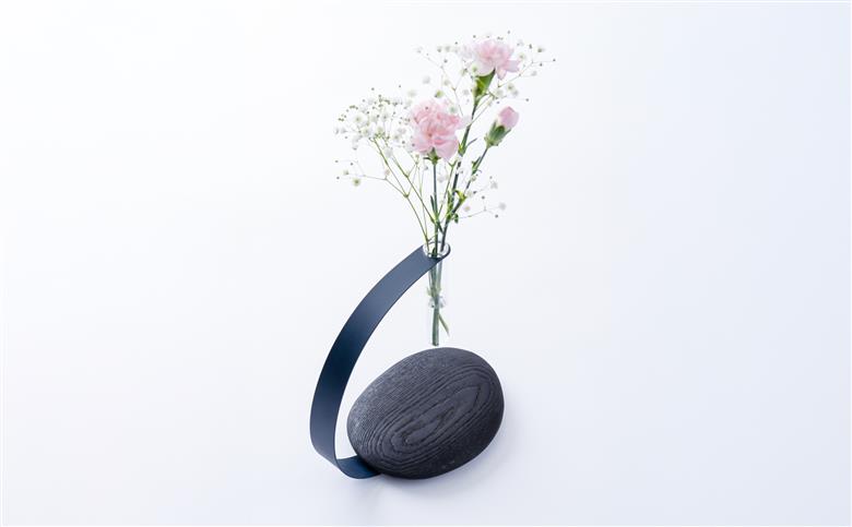 一輪挿し（ノックダウン式）：宙の支柱　カラー：ブラック ブラック