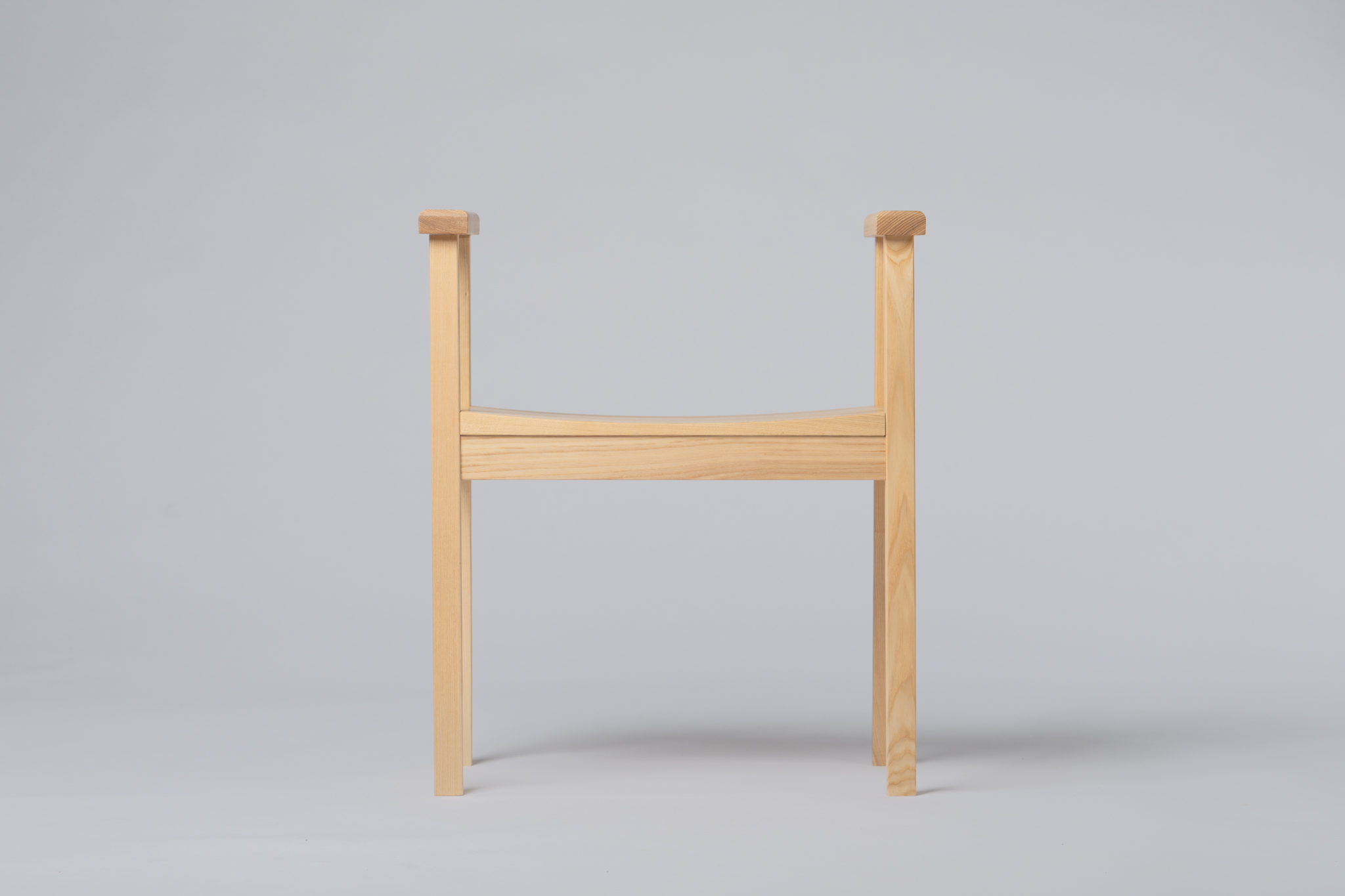 アームスツール＜樹種：タモ＞