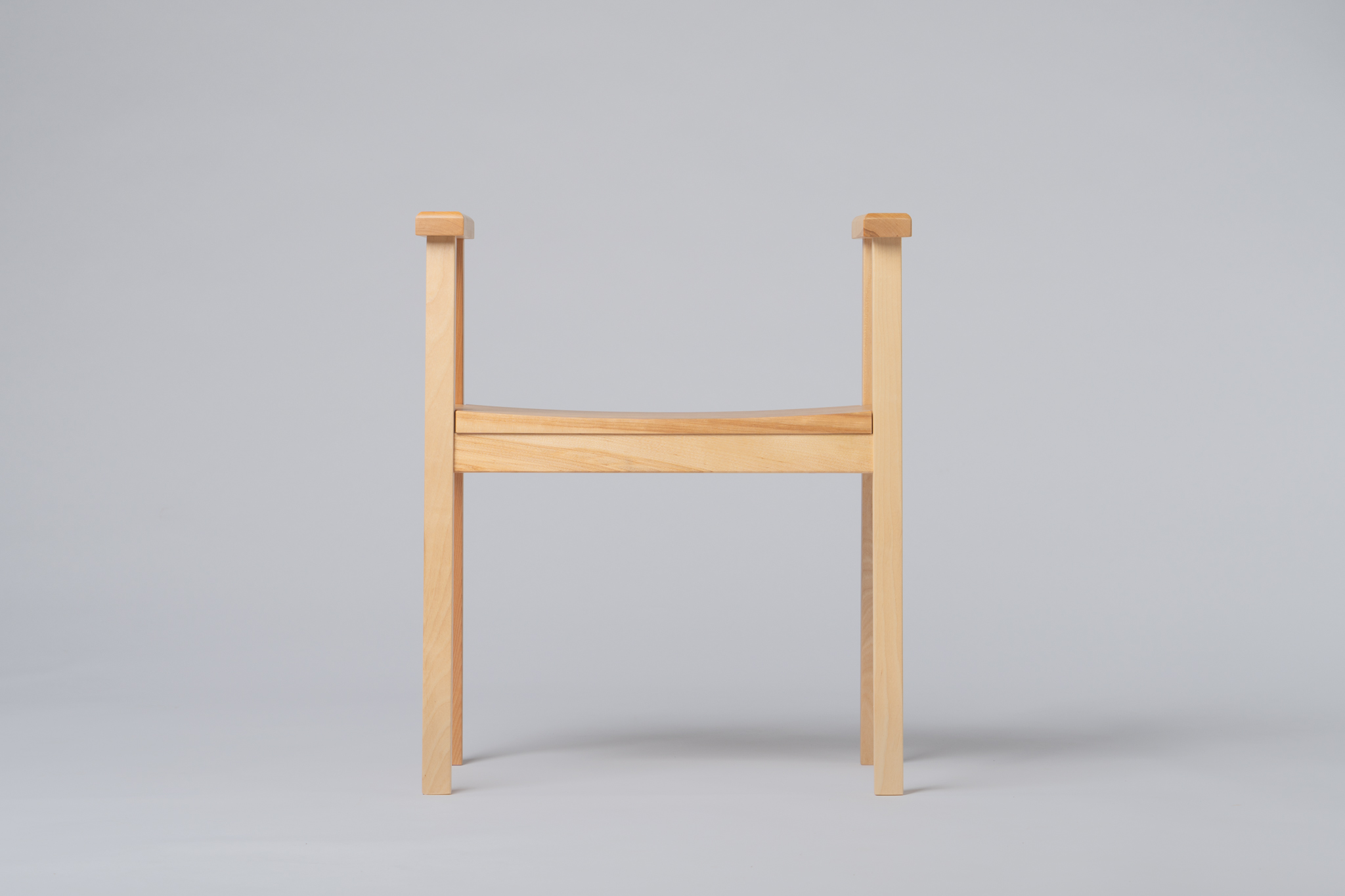 アームスツール＜樹種：カバ＞