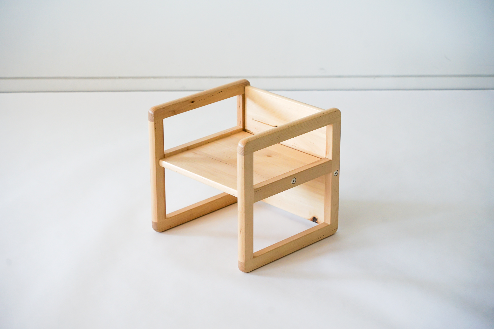 【木と暮らしの工房】子供椅子