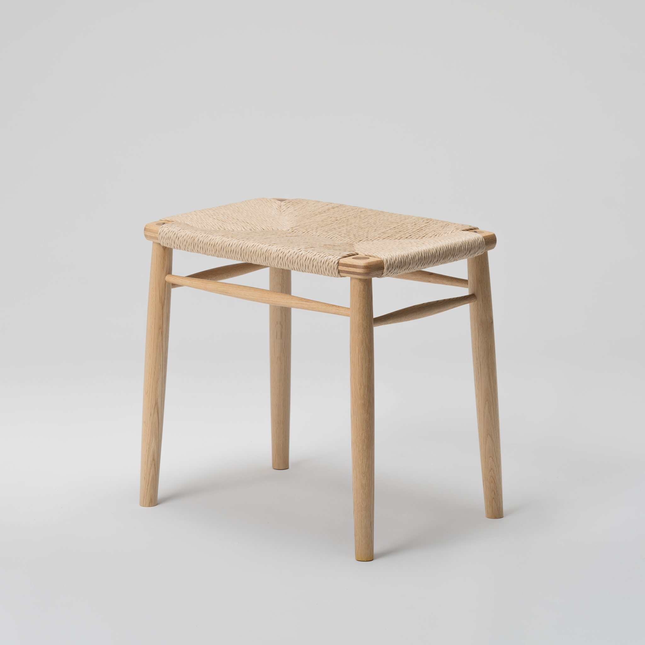 【木と暮らしの工房】 H.O.スツール　4-leg　＜樹種：ナラ／座面：ペーパーコード＞ 座面：ペーパーコード