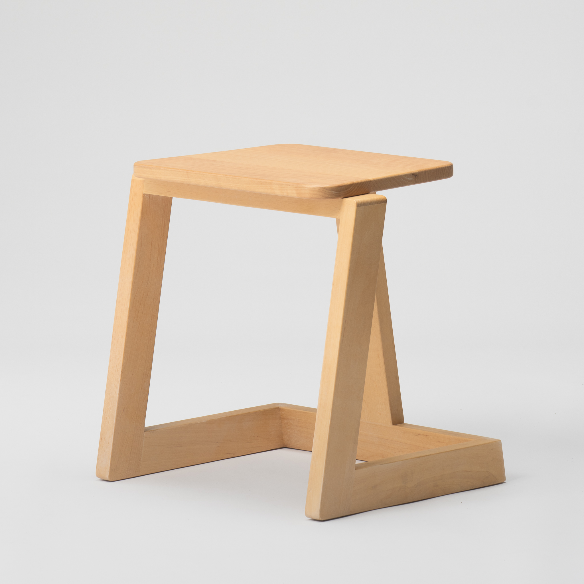 ハンの木の家具 スタッキングスツール（板座）