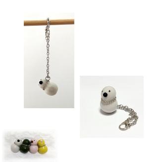 STUDIO ZEM「ひがしかわスノーマン／バッグチャーム」〈カラー：白〉