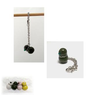 STUDIO ZEM「ひがしかわスノーマン／バッグチャーム」〈カラー：緑〉