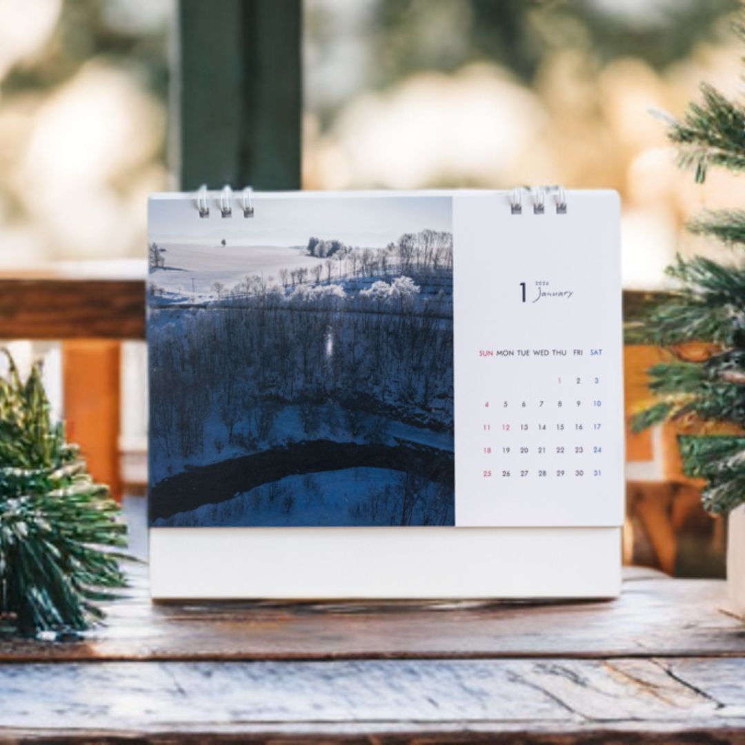 写真家 坪井 智洋 美瑛の風景 2026年卓上カレンダー  [006-22]