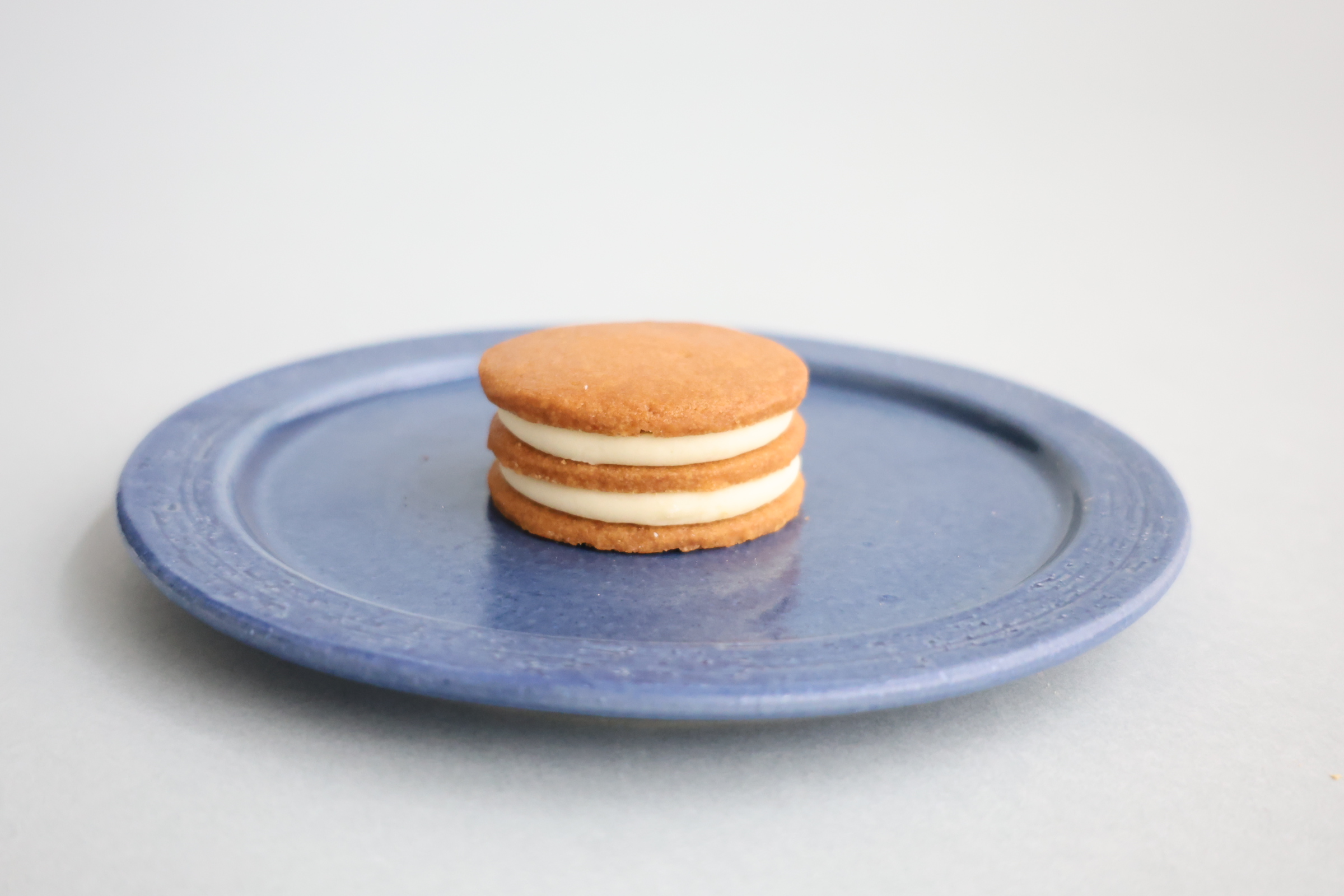 フェルムラテール美瑛　ダブルクリームサンドプレーン９個入（常温タイプ）[018-57]