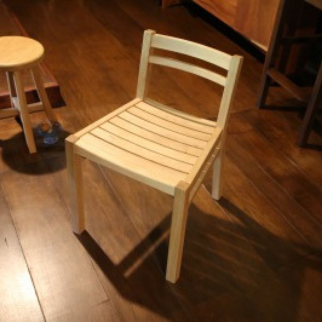 ｓｌｏｐｅ　チルディシュチェア(ナラ)[160-05]