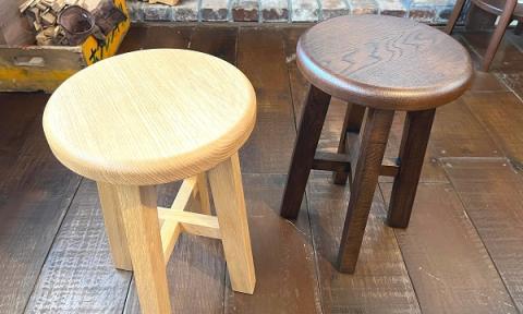 ｓｌｏｐｅ　まるスツール（ナラ材オイル仕上げ）[054-06]