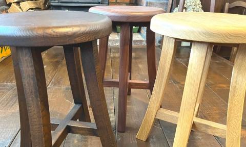 ｓｌｏｐｅ　スツールフレア（ナラ材オイル仕上げ）[080-27]