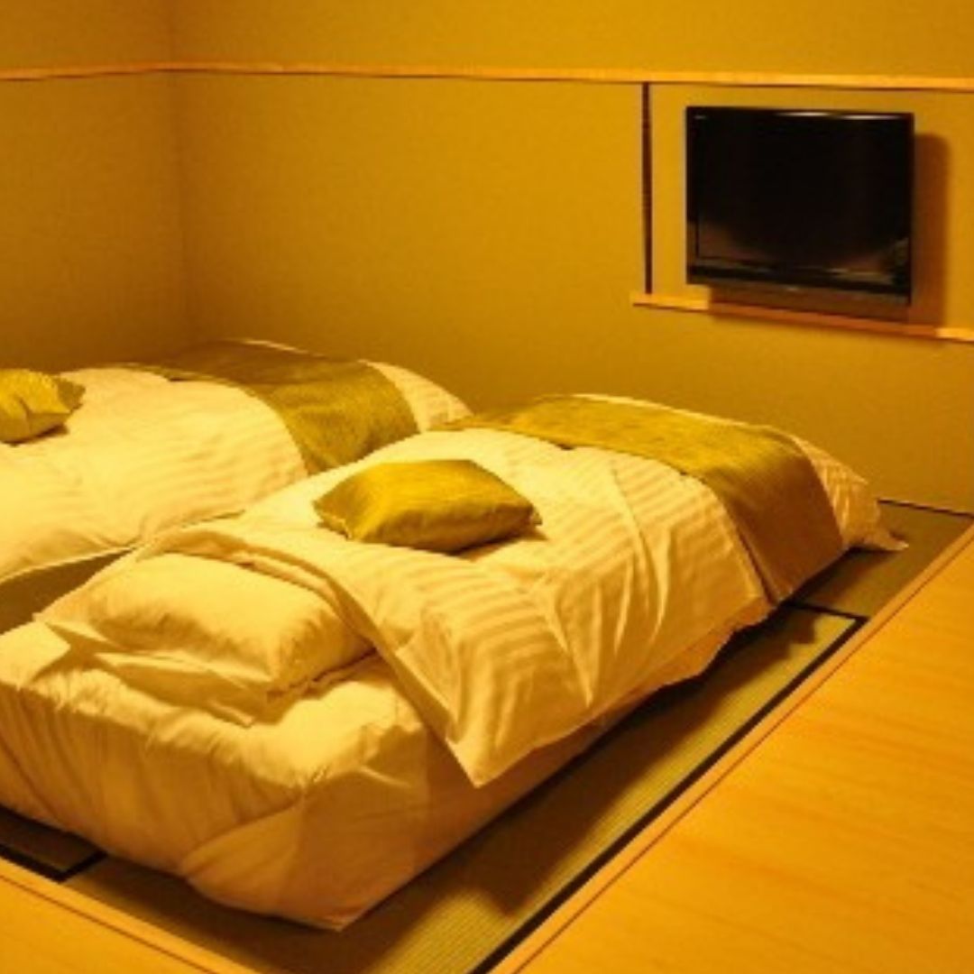 「森の旅亭びえい」1泊2食付ペア宿泊券(本館 露天風呂付客室)[225-01]